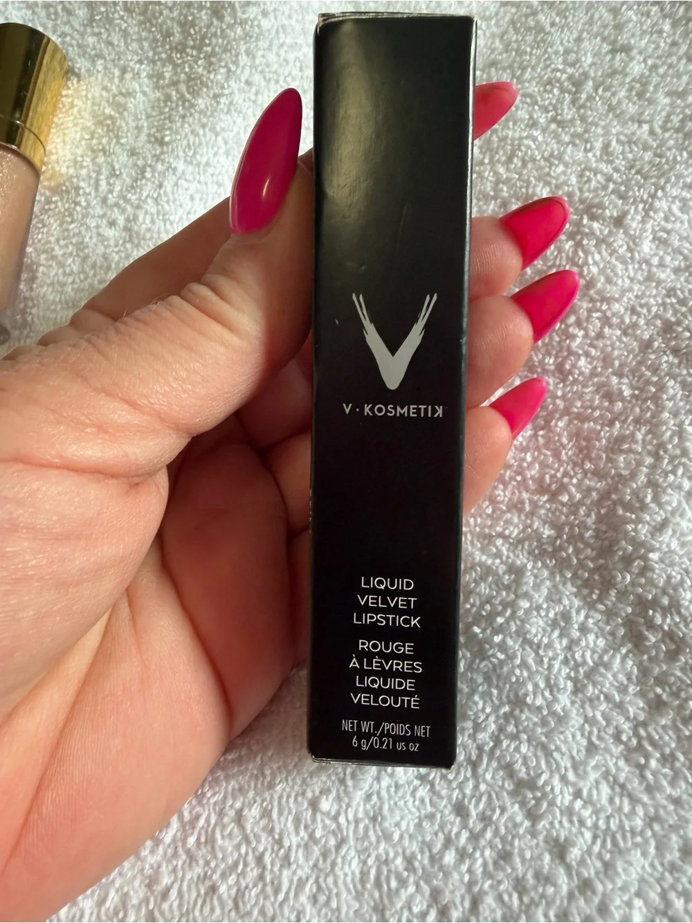 lip liner, lipstick , lip gloss bundle